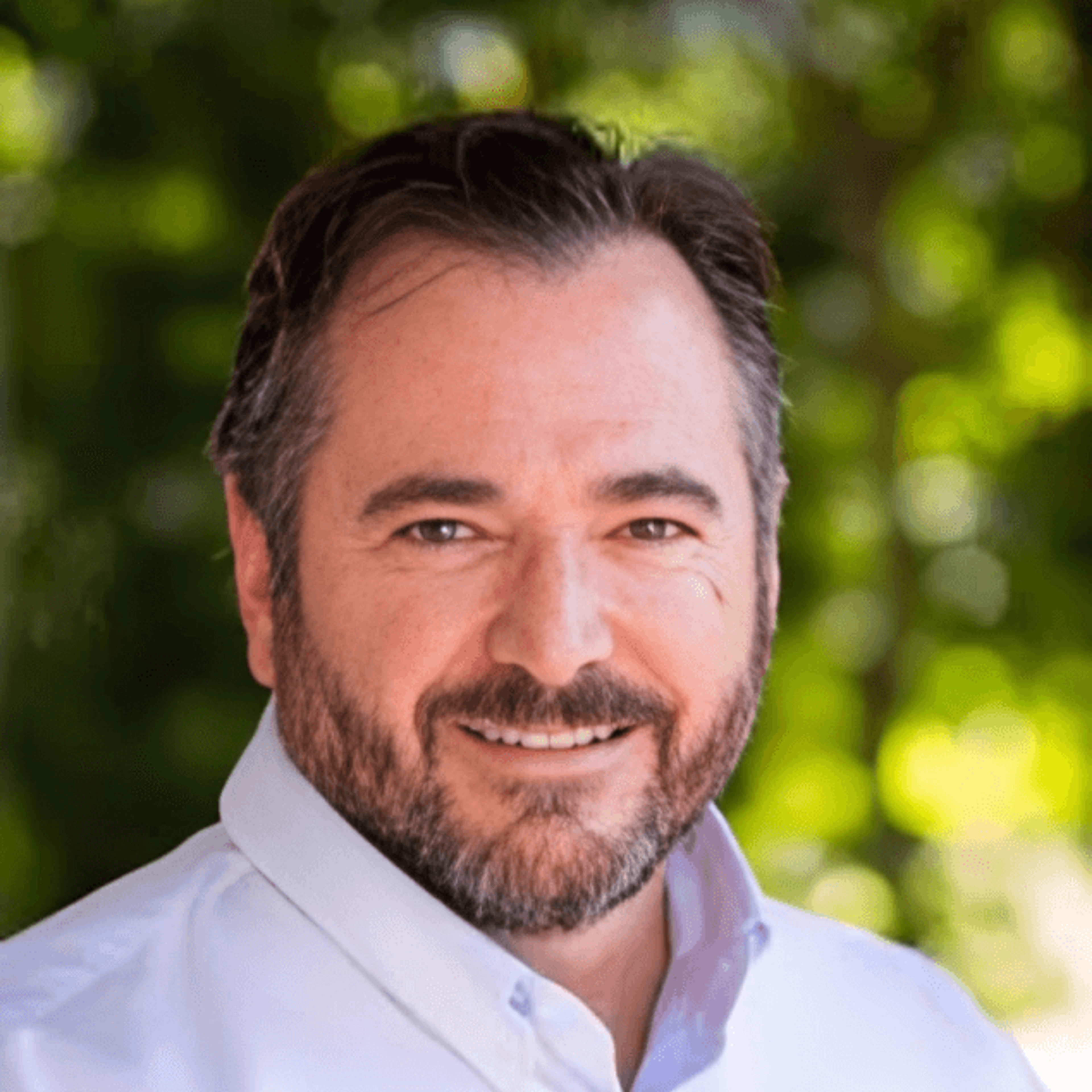 Headshot of Scott Saunders